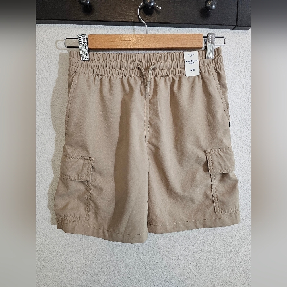 Abercrombie & Fitch Tan Cargo Shorts NWT